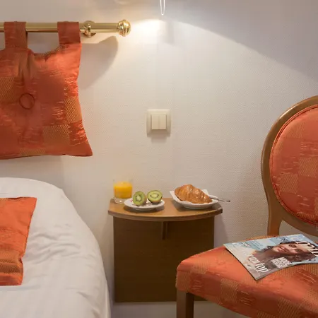 Le Saint Michel Hotel 2*