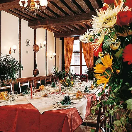 ル サン ミッシェル ホテル