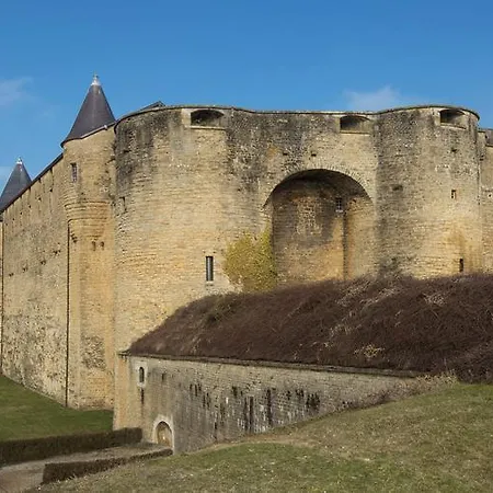 Le Saint Michel Sedan
