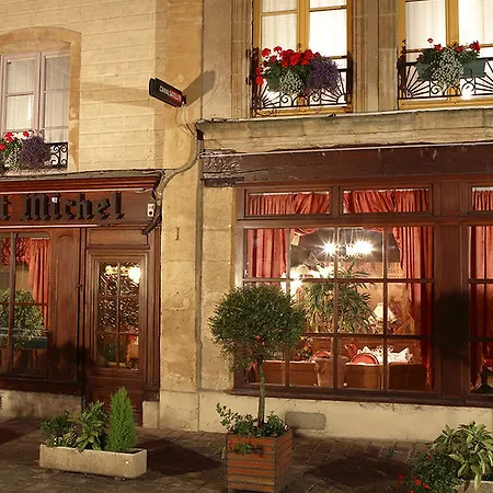 Le Saint Michel 2* Sedan
